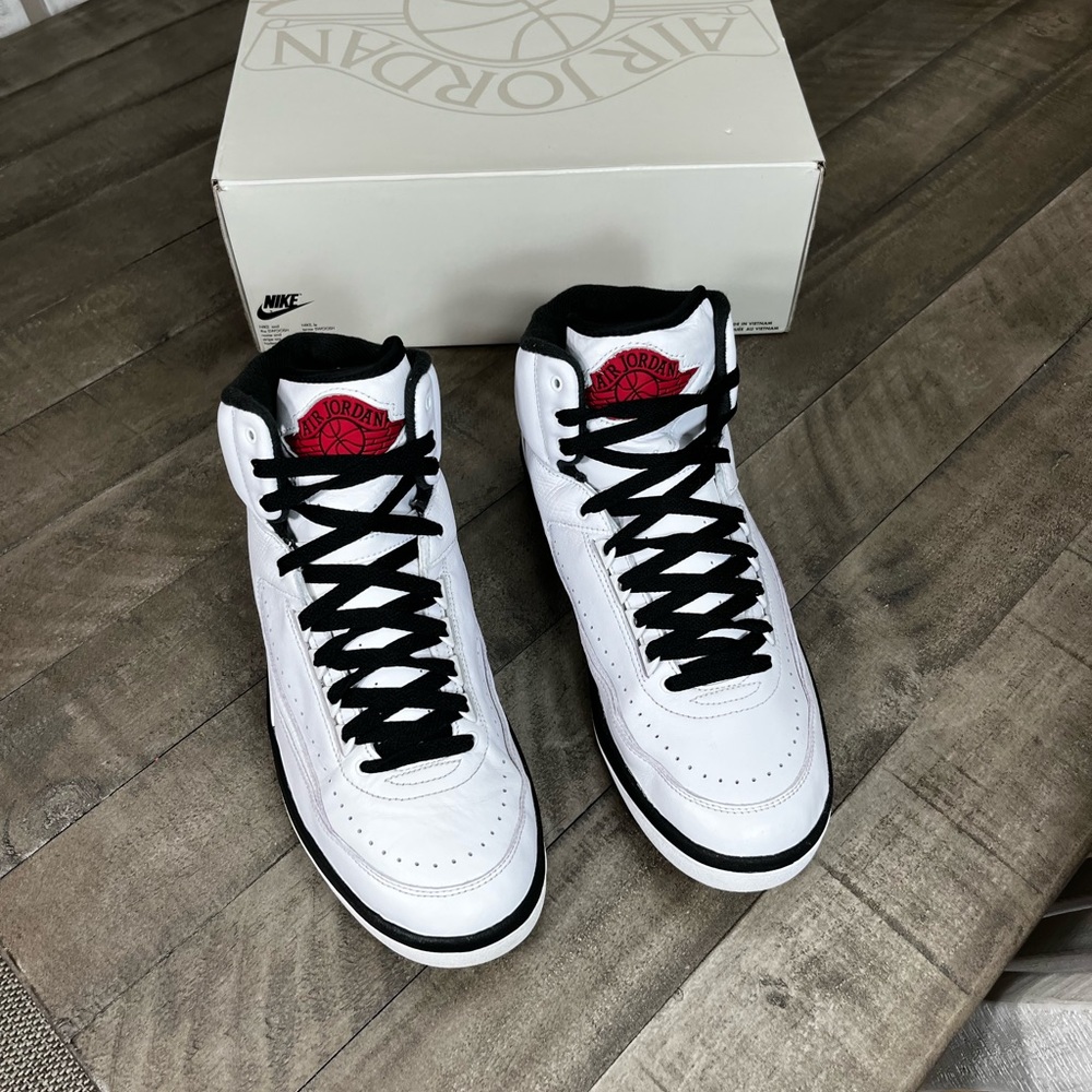 Nike Air Jordan 2 Retro Mid Chicago Sneakers Sz 11 - Picture 3 of 7